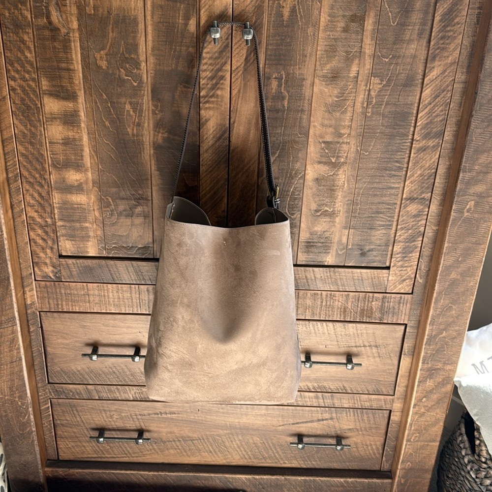 Gap suede tote - Picture 2 of 2